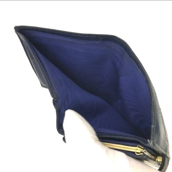 /1J1135 CHANEL CC Logo Caviar Skin Bifold Wallet - Picture 6 of 9